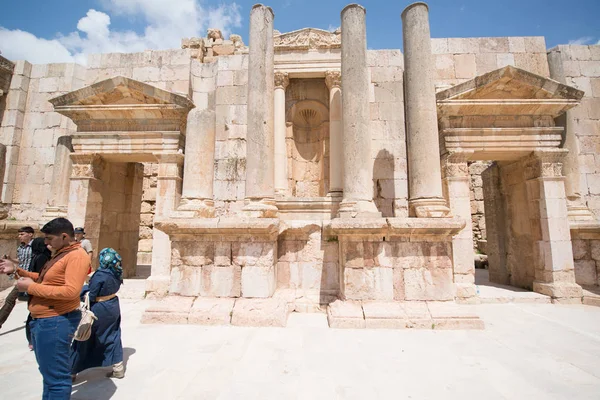 Izrael Cca Duben 2014 Turisté Bejt Shean Římské Rozvaliny Izraeli — Stock fotografie