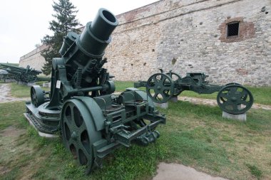 Belgrad, Sırbistan - Yaklaşık Eylül 2016: Kalemegdan Park'taki Belgrad kalesinde askeri müzenin sergileniyor