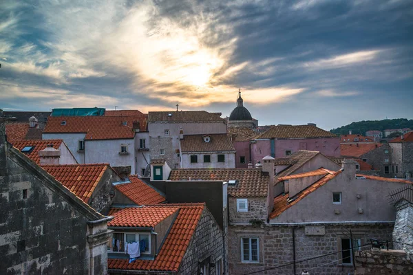 Dubrovnik, Hırvatistan-Circa Eylül 2016: eski şehir güzel görünümü 