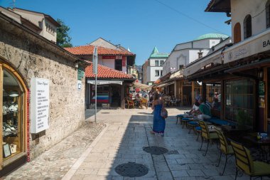Saraybosna, Bosna-Hersek, yaklaşık Temmuz 2016: Yaz sezonunda Saraybosna'nın eski kenti