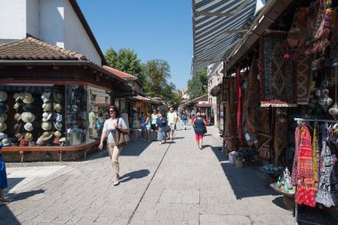 Saraybosna, Bosna-Hersek, yaklaşık Temmuz 2016: Yaz sezonunda Saraybosna'nın eski kenti