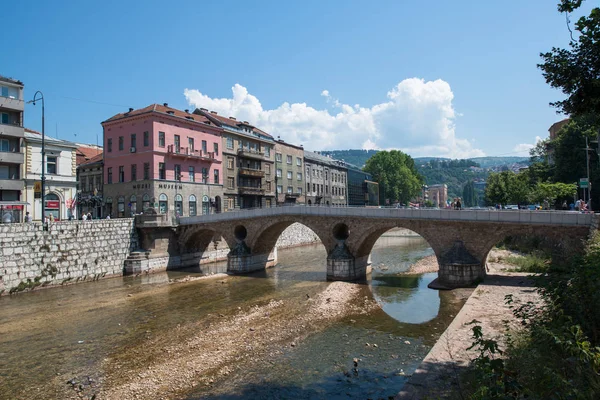 Sarajevo Bósnia Herzegovina Por Volta Julho 2016 Ponte Cidade Velha — Fotografia de Stock