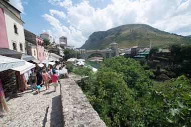 Saraybosna, Bosna-Hersek, yaklaşık Temmuz 2016: Yaz sezonunda Saraybosna'nın eski kenti