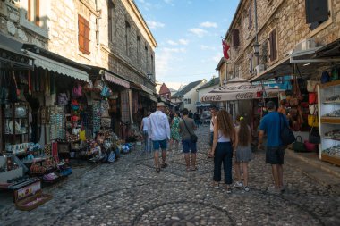 Saraybosna, Bosna-Hersek, yaklaşık Temmuz 2016: Yaz sezonunda Saraybosna'nın eski kenti