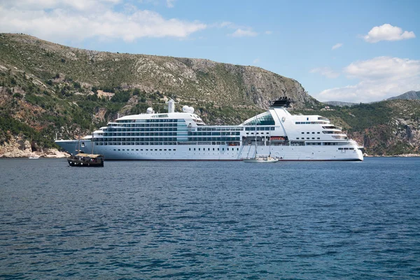 Dubrovnik Croatia Circa July 2016 View Dubrovnik Port Big Ship — Stock Photo, Image