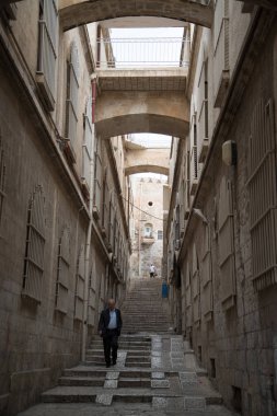 Kudüs, Israil-11 Nisan 2014: Kudüs, Israil 'in çarşı sokaklarında Insanlar