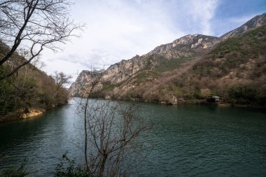 Kanyon Matka Üsküp, Makedonya yakınındaki gölde