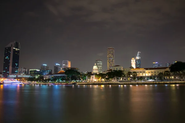 Σιγκαπούρη Γύρω Στις 2015 Ιανουαρίου Τοπίο Της Σιγκαπούρης Νύχτα Αντανακλά — Φωτογραφία Αρχείου