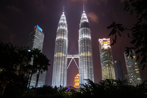 Kuala Lumpur Maleisië Circa Januari 2015 Petronas Twin Towers Nachts — Stockfoto