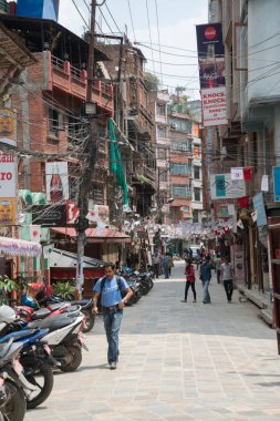 Katmandu, Nepal-Mayıs 11, 2017: Nepal başkenti Thamel sokak, Kathmandu 
