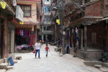Katmandu, Nepal-Mayıs 11, 2017: Nepal başkenti Thamel sokak, Kathmandu 