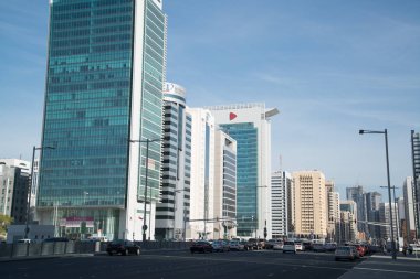 Abu Dabi - 16 Haziran 2014 - 16 Haziran 2014'te Abu Dabi'de Shining Towers binası