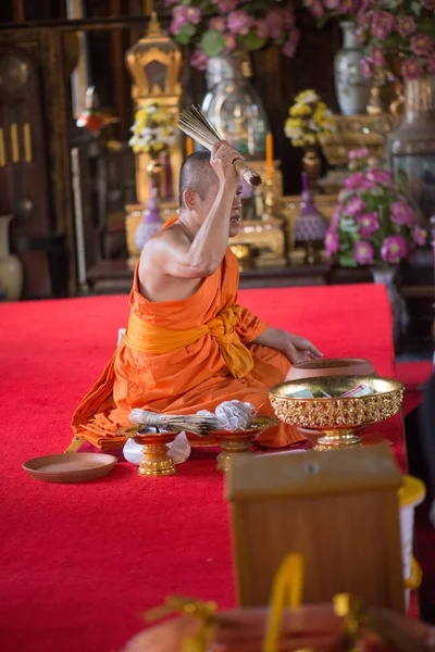 Thaiföld Circa Február 2016 Emberek Egy Buddhista Templomban Thaiföldön — Stock Fotó