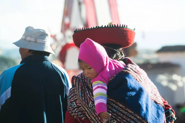 Чинчеро Перу Близько 2017 Вересня Люди Chinchero Перу Одягнені Традиційному — стокове фото