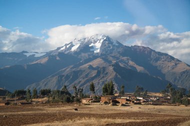 Peru, Güney Amerika güzel dağlar