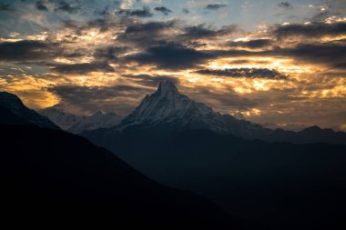Dhaulagiri (8167m) Nepal Himalaya Annapurna kutsal trek Poon Hill dağ