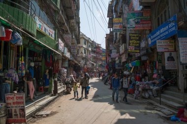 Katmandu, Nepal, Mayıs 11, 2017: Nepal başkenti Thamel sokak, Kathmandu
