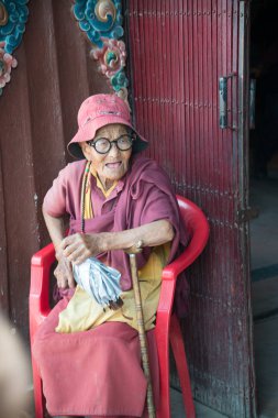 Katmandu, Nepal, Mayıs 11, 2017: Nepal başkenti Thamel sokak, Kathmandu