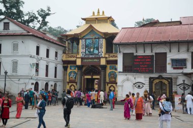 Katmandu, Nepal, Mayıs 11, 2017: Nepal başkenti Thamel sokak, Kathmandu
