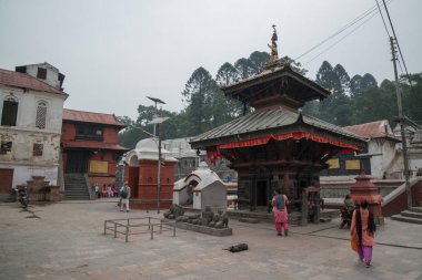 Katmandu, Nepal, Mayıs 11, 2017: Nepal başkenti Thamel sokak, Kathmandu
