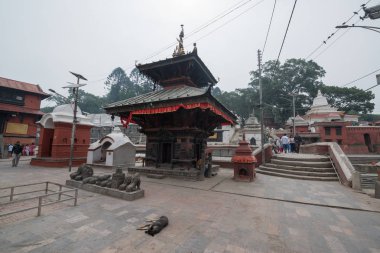 Katmandu, Nepal, Mayıs 11, 2017: Nepal başkenti Thamel sokak, Kathmandu