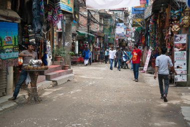 Katmandu, Nepal, Mayıs 11, 2017: Nepal başkenti Thamel sokak, Kathmandu