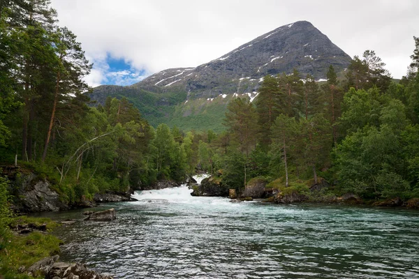 Wunderschöne Natur Mit Gebirgsfluss Valldal Norwegen — Stockfoto