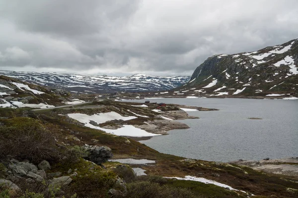 Estrada Montanha Junto Rio Gaular Noruega — Fotografia de Stock