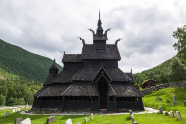 Borgund Stave Kilisesi, Norveç'in en iyi korunmuş 28 stave kilisesi