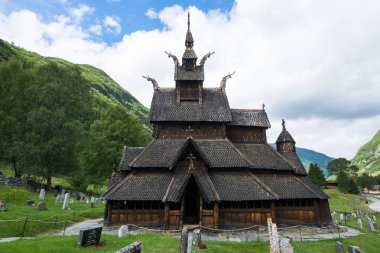 Borgund Stave Kilisesi, Norveç'in en iyi korunmuş 28 stave kilisesi