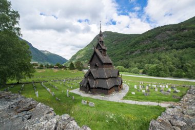 Borgund Stave Kilisesi, Norveç'in en iyi korunmuş 28 stave kilisesi
