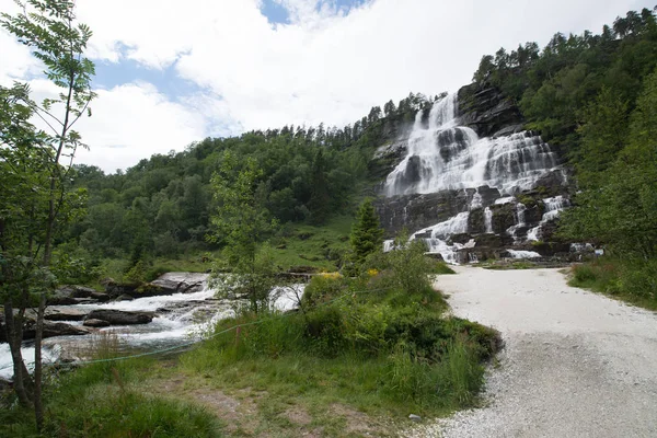 Hjellefossen Ένας Από Τους Μεγάλους Καταρράκτες Στην Κοιλάδα — Φωτογραφία Αρχείου