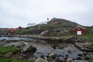 Norveç'te evleri ile ünlü atlantik yolundan güzel görünümü