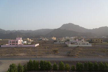Başkent Muscat yakınlarındaki Çöl ülkesi Umman 'da yer alan binalar