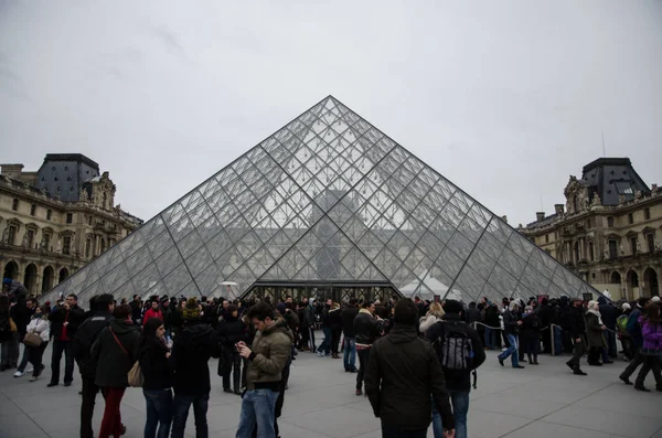 Paris Circa January 2014 View Pyramid Famous Louvre Museum One — Stock Photo, Image