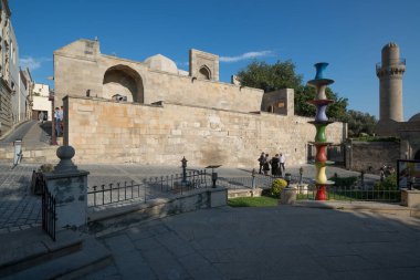 Bakü, Azerbaycan, Ağustos 2018: Sirvansahlar Sarayi, Bakü 'deki Şirvanhanları Sarayı, Azerbaycan