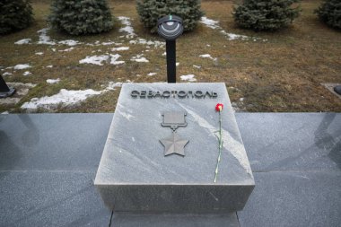 Minsk, Belarus, Şubat 2019: Minsk, Belarus zafer meydanında şehir Sivastopol Anıtı