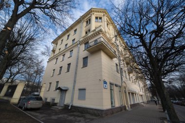 Minsk, Belarus, Şubat 2019: Lee Harvey Oswald 'ın malikanesi, Cumhurbaşkanı John F. Kennedy 'yi Sovyet Birliği 'ne karşı vurmaktan suçlanan suikastçı