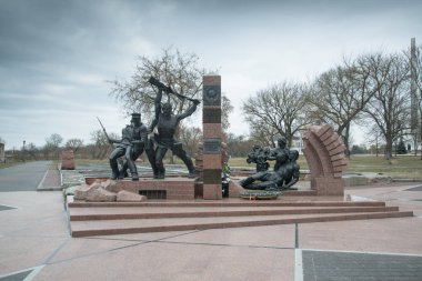 Brest, Belarus, Şubat 2019: Brest Kalesi 'nde eski Brest-Litovsk Kalesi olarak bilinen Sovyet sınır muhafızları Anıtı, Beyaz Rusya 'daki Brestin Brest 'te 19. yüzyıl Rus kalesidir.