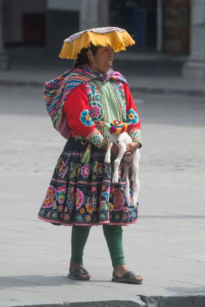 2017 2017에 페루의 400 리마의 장미는 페루의 성자와 아메리카 원주민 — 스톡 사진