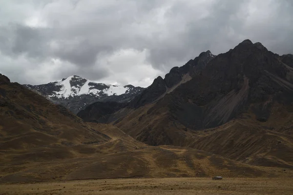 Paisaje Con Hermosas Montañas Perú América Del Sur — Foto de Stock