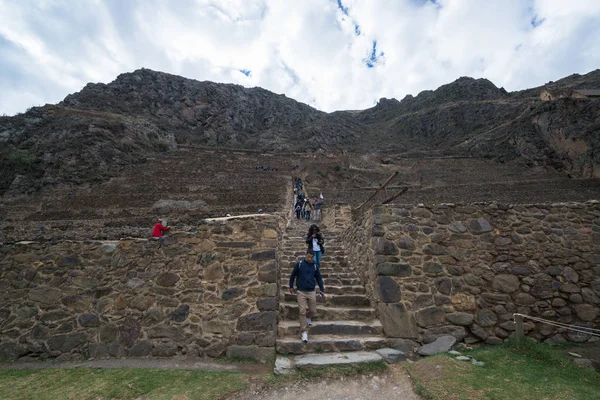 2017年9月 Ollantaytambo Ollantaytambo 山上的 考古遗址与太阳寺的景色 — 图库照片