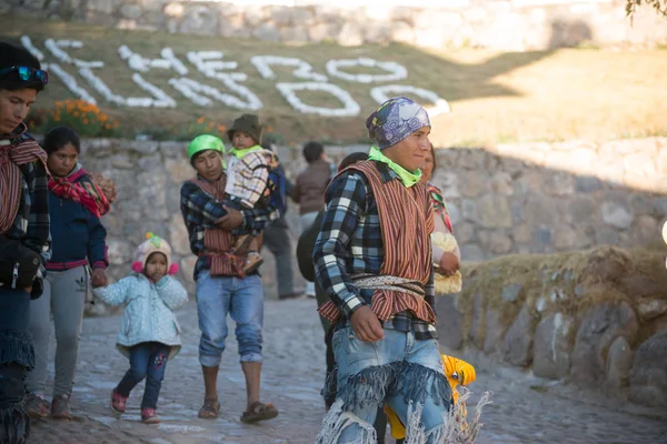 Чинчеро Перу Близько 2017 Вересня Люди Chinchero Перу Одягнені Традиційному — стокове фото