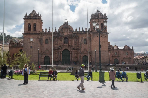 Cusco, Peru-Eylül 2017 yaklaşık: Plaza de Armas, Cusco, Peru, Güney Amerika 'daki katedral Kilisesi 