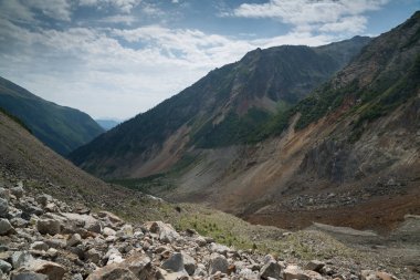 Mestia, Gürcistan'daki Chalaadi buzulundan görünüm