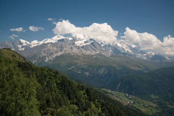 Hermosa Vista Cordillera Mestia Georgia —  Fotos de Stock