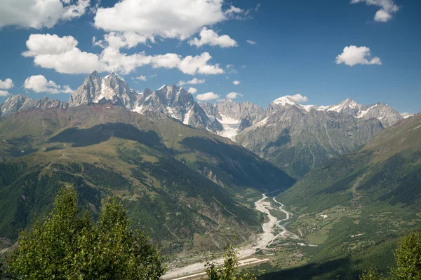 Hermosa Vista Cordillera Mestia Georgia —  Fotos de Stock