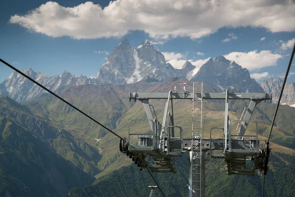 Teleférico Zuruldi Mountain 2340M Mestia Svaneti Georgia —  Fotos de Stock