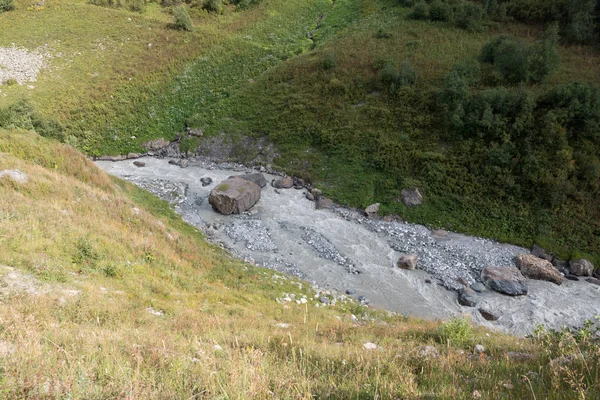 Widok Rzekę Adishchala Pobliżu Wioski Adishi Svaneti Gruzja — Zdjęcie stockowe