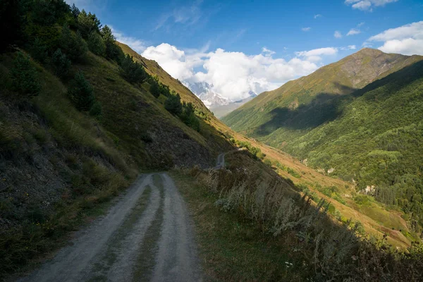 Bela Natureza Trekking Adishi Para Ushgili Svaneti Geórgia — Fotografia de Stock